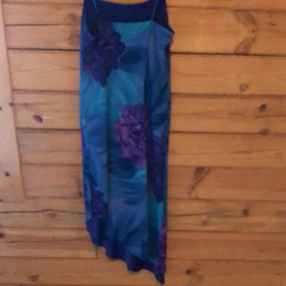 Dress - Picture 4 of 4